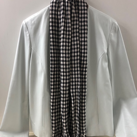 Jacket - Picture 3 of 4